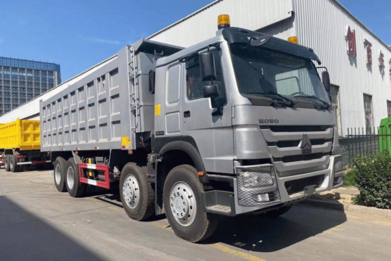 HOWO 8×4 TIPPER
